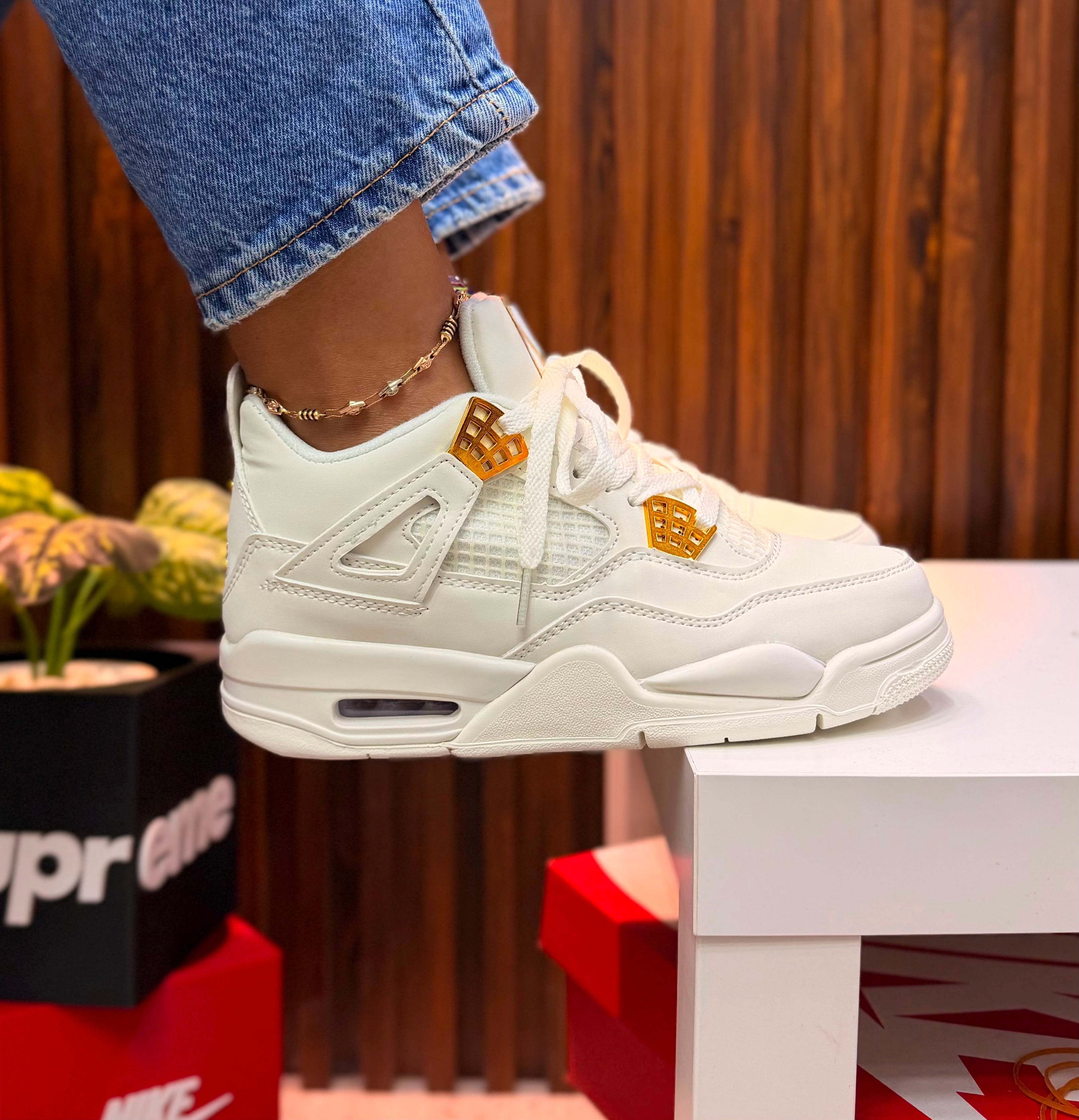 JORDAN RETRO