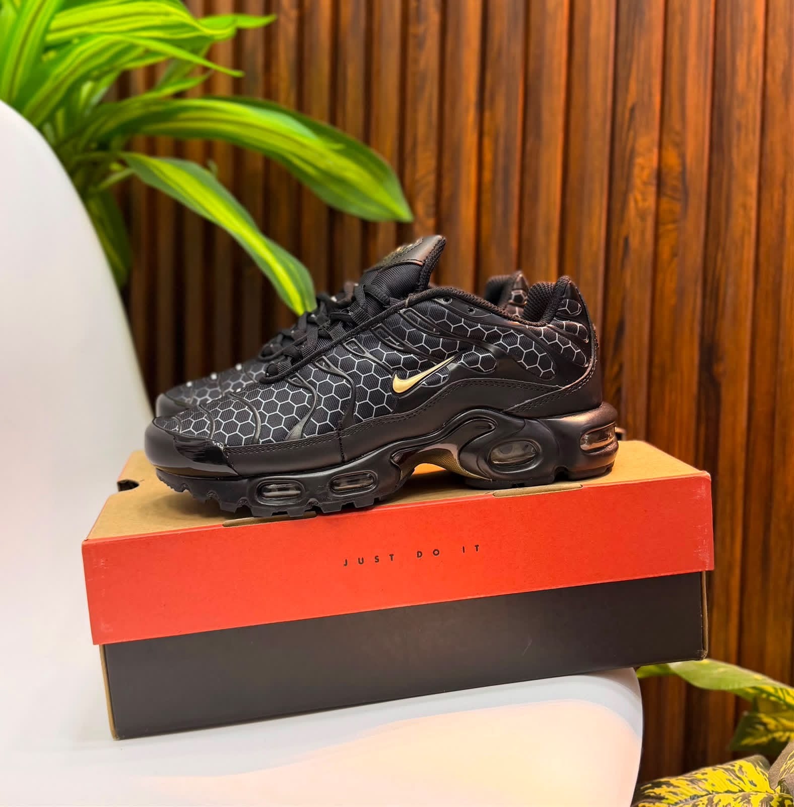 NIKE TN HONEY