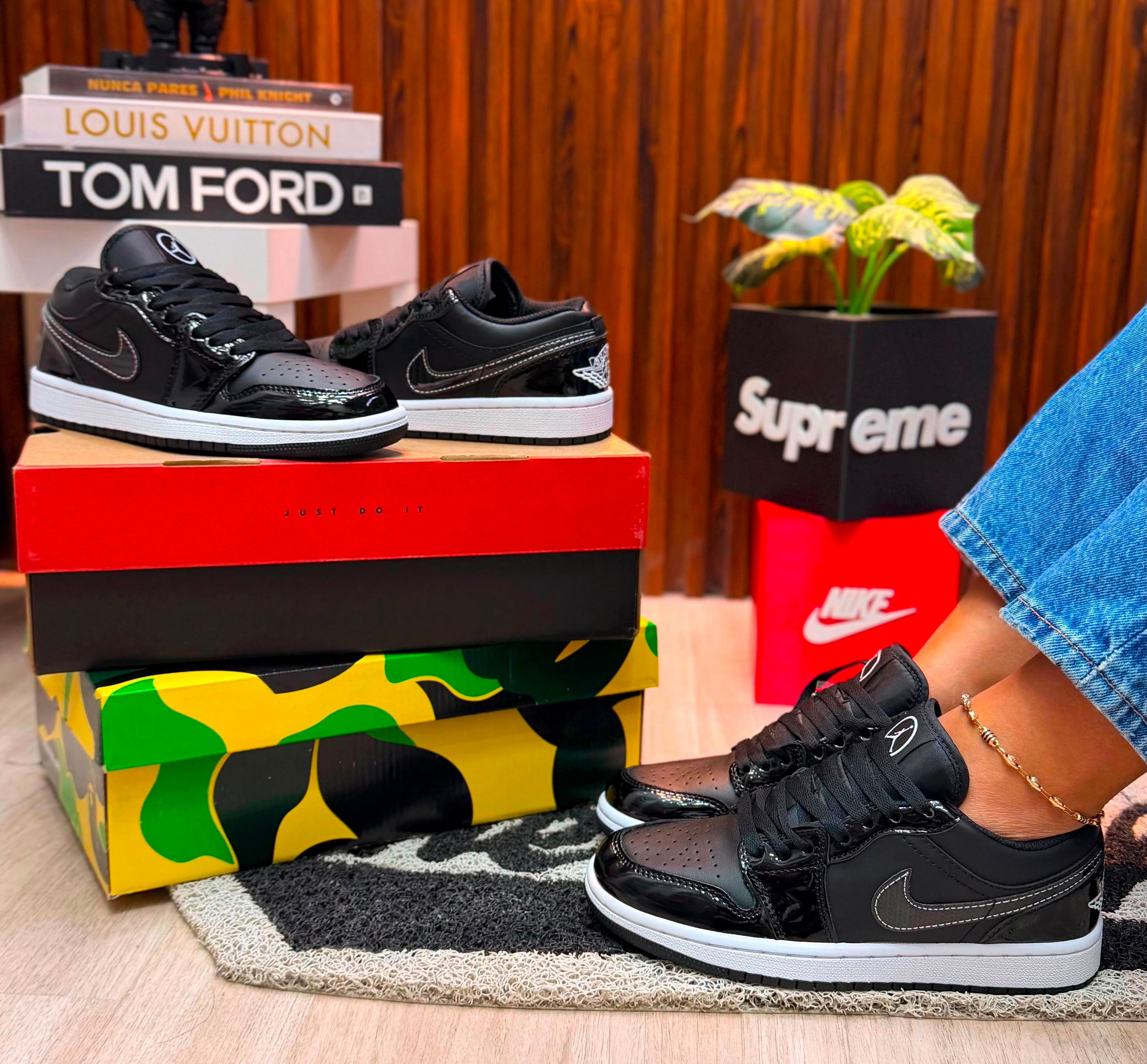 JORDAN RETRO 1 CHAROL DAMA