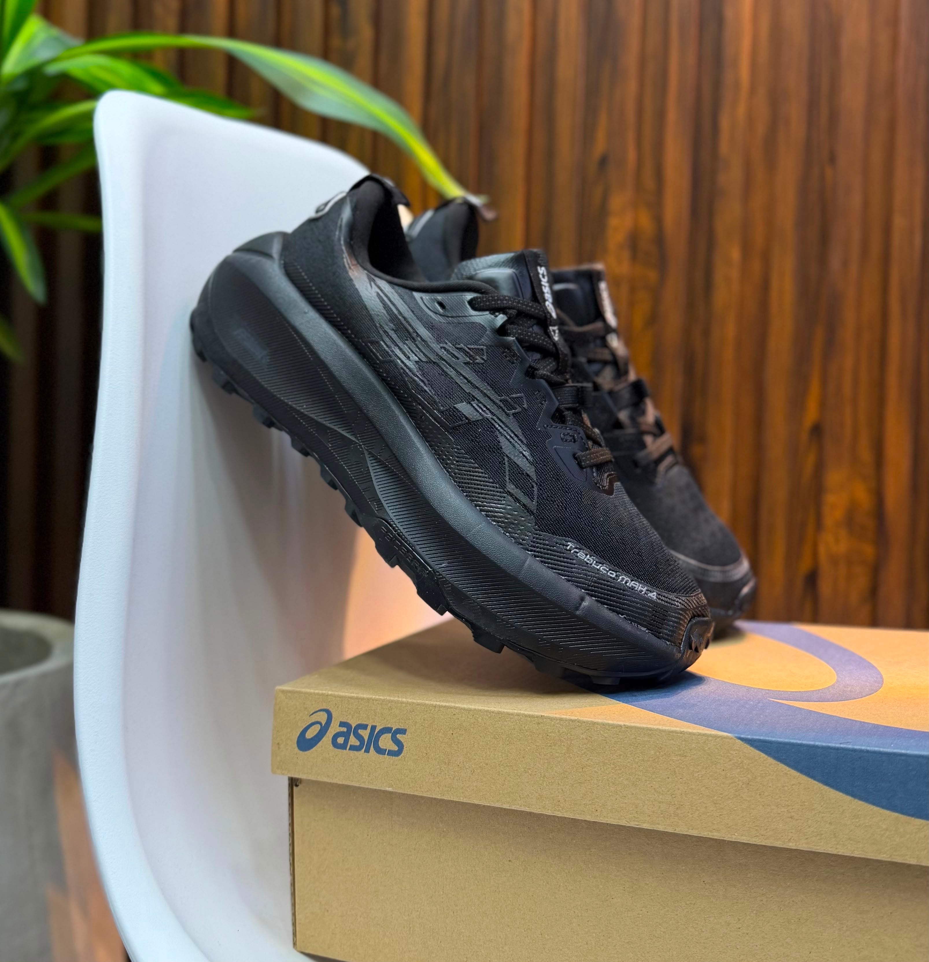 ASICS TRABUCO MAX 4