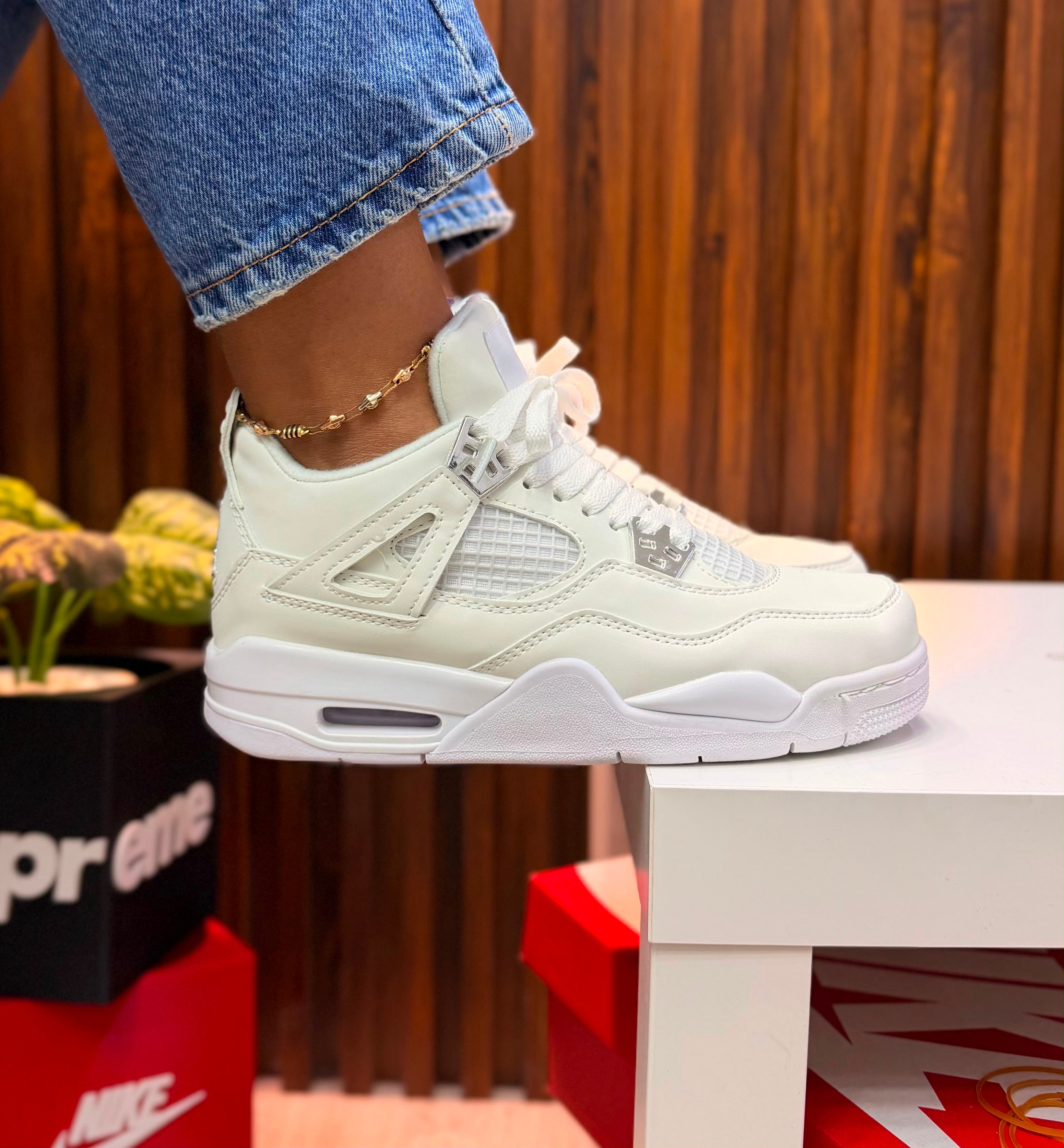 JORDAN RETRO