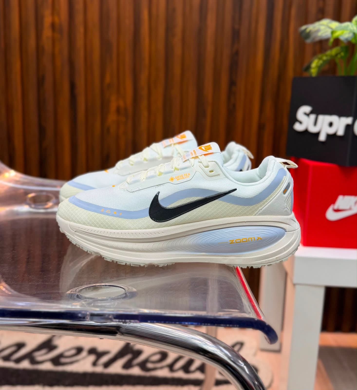 NIKE ZOOM VOMERO